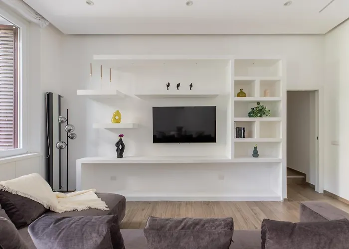 Iflat Sleek & Sunlit Near The Vatican * Rom